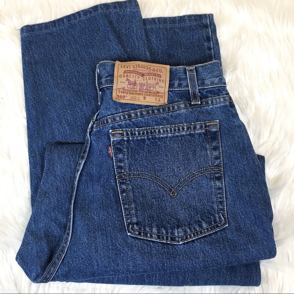 Vintage Women’s Levi 560 Medium Wash Jeans